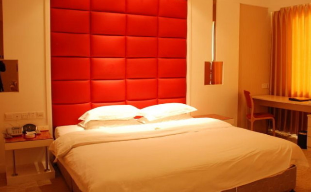 ����һ��һ������Ů���ھƵ꿪�������